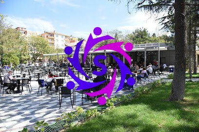 Atatürk Parkı Heykel Çay Bahçesi